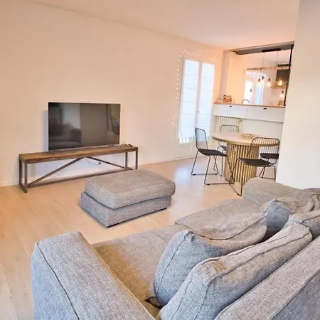 *grand T3*lumineux*vue*parking* شقة *